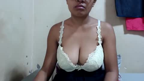 Snapshot of saronette chatting on 12.03.24 saronette online show from 12.03.24