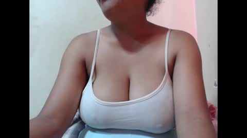 saronette online show from 11.04.25