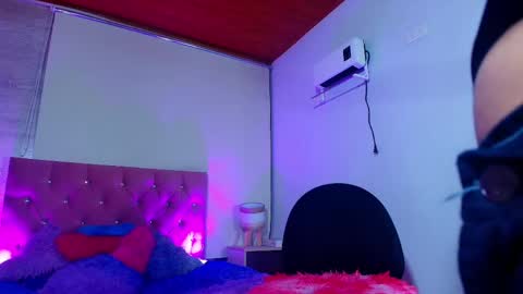 Snapshot of sary_littlesmiles chatting on 04.19.26 Sary online show from 04.19.26