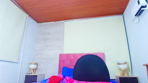 Snapshot of sary_littlesmiles chatting on 04.21.26 Sary online show from 04.21.26