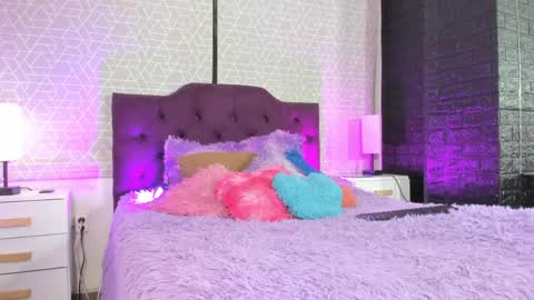 Snapshot of sary_littlesmiles chatting on 04.26.26 Sary online show from 04.26.26
