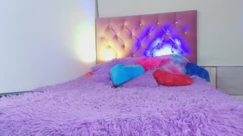 Snapshot of sary_littlesmiles chatting on 05.18.26 Sary online show from 05.18.26