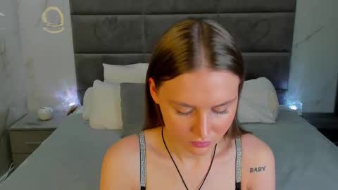 Snapshot of sasha__meow chatting on 11.17.25 sasha meow online show from 11.17.25