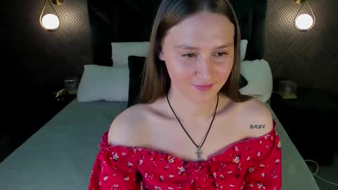 Snapshot of sasha__meow chatting on 11.18.25 sasha meow online show from 11.18.25