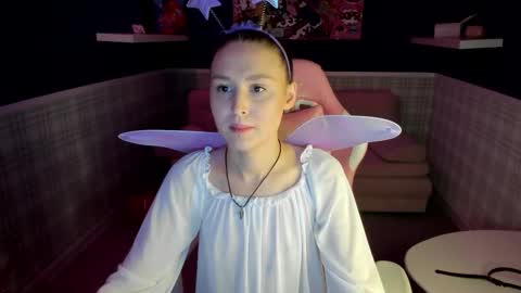 Snapshot of sasha__meow chatting on 12.15.25 sasha meow online show from 12.15.25