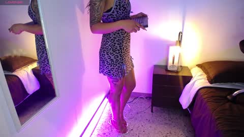 Snapshot of sasha_brattz chatting on 01.18.25 Sasha Brattz online show from 01.18.25