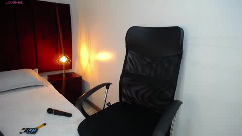 Snapshot of sasha_brattz chatting on 02.08.25 Sasha Brattz online show from 02.08.25