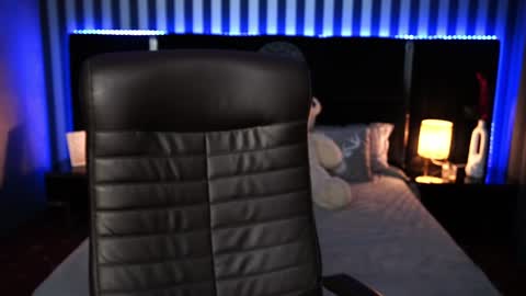 Snapshot of sasha_exclusive chatting on 02.06.25 Sasha Exclusive online show from 02.06.25