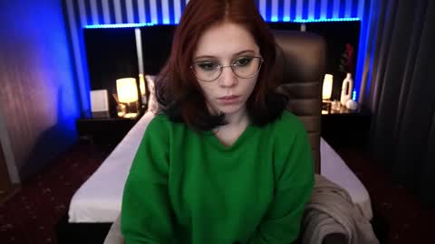 Snapshot of sasha_exclusive chatting on 02.25.25 Sasha Exclusive online show from 02.25.25