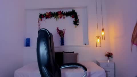 Sasha online show from 12.17.24