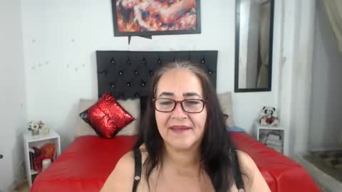 Snapshot of sasha_maturee chatting on 01.11.25 sasha maturee online show from 01.11.25