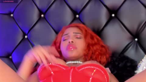 Snapshot of sasha_ross_ chatting on 12.21.24 Sasha online show from 12.21.24