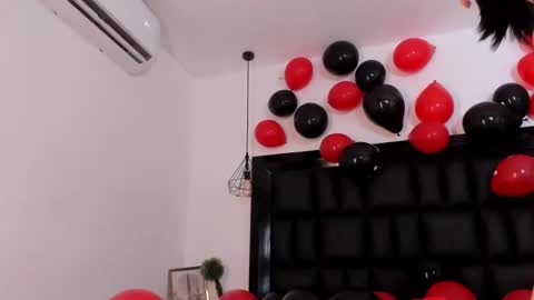 Snapshot of sasha_yaklove666 chatting on 02.14.25 Sasha online show from 02.14.25