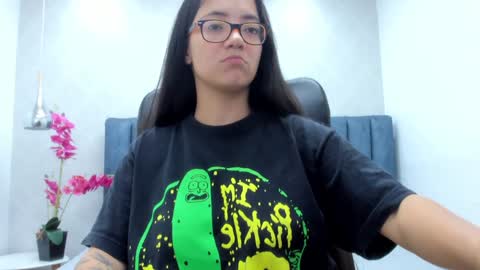 Snapshot of sashagrace chatting on 01.24.25 online show from 01.24.25