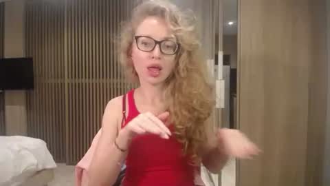 Sasha online show from 10.30.25