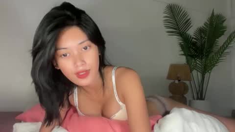 Snapshot of sashi_kaye chatting on 06.11.26 sashi_kaye online show from 06.11.26