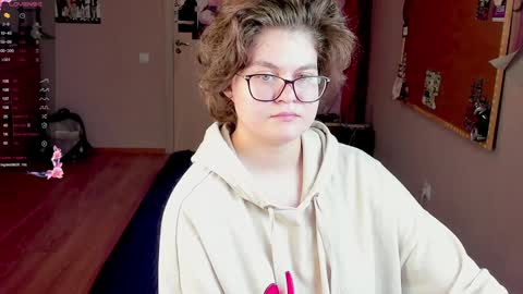 .Alexandra online show from 01.05.25