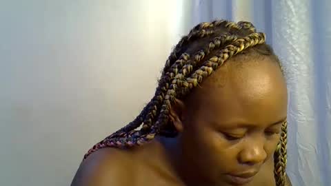 sassy_bella online show from 12.17.25