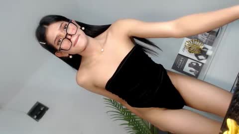 Snapshot of sassy_monie chatting on 01.30.25 sassy_monie online show from 01.30.25