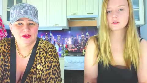 sassy_seasons online show from 02.13.25