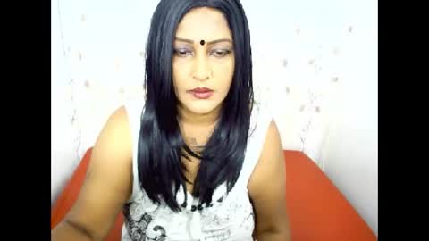 Snapshot of sassyindian00 chatting on 12.29.24 sassyindian00 online show from 12.29.24