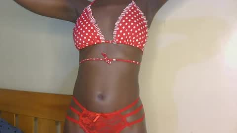 Snapshot of sassyleila chatting on 07.30.26 sexxy one online show from 07.30.26