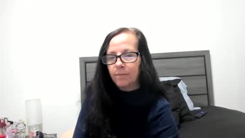 Snapshot of sassypeachgoddess chatting on 10.22.25 sassypeachgoddess online show from 10.22.25
