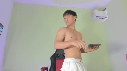 Evans Williams online show from 03.08.25