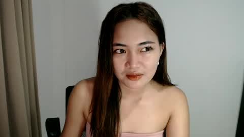 Snapshot of sasy_ritchel chatting on 06.21.26 Thessavageee online show from 06.21.26