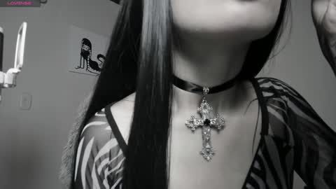    im expecting 300 thumbs up on my altar online show from 01.17.25