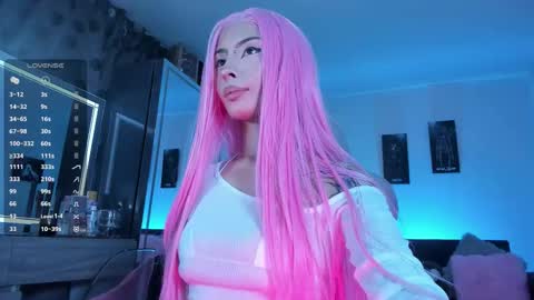    im expecting 300 thumbs up on my altar online show from 09.14.25