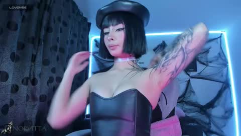    im expecting 300 thumbs up on my altar online show from 10.28.25