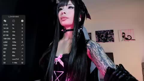 Snapshot of satanbabee_ chatting on 07.18.26 im expecting 300 thumbs up on my altar online show from 07.18.26