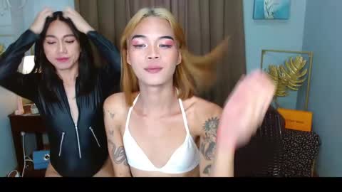 Snapshot of satiable_sashax chatting on 12.01.24 Sasha online show from 12.01.24