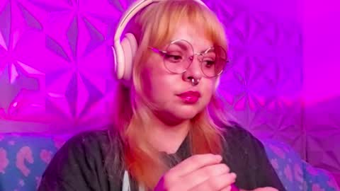 Gina George online show from 10.02.25