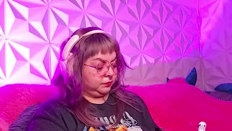 Gina George online show from 11.07.25