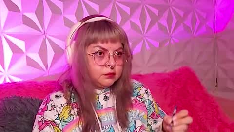 Gina George online show from 11.23.25