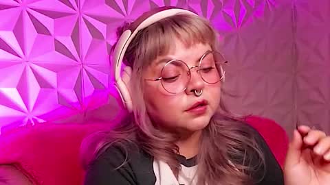 Gina George online show from 11.30.25