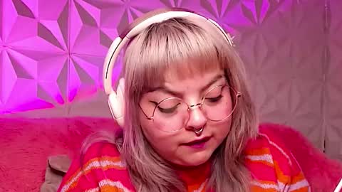 Gina George online show from 12.05.25