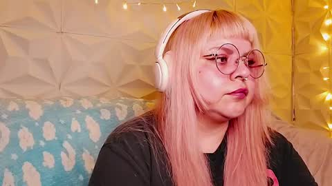 Gina George online show from 05.19.26