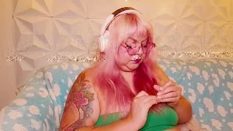 Gina George online show from 06.04.26