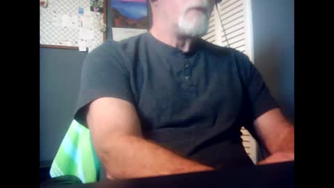 Snapshot of satyr64 chatting on 10.08.25 satyr64 online show from 10.08.25