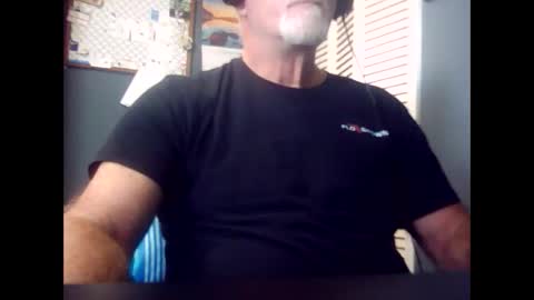 Snapshot of satyr64 chatting on 11.19.25 satyr64 online show from 11.19.25