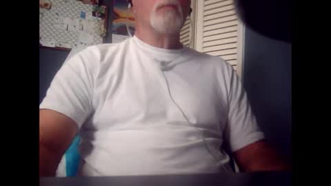 Snapshot of satyr64 chatting on 11.27.25 satyr64 online show from 11.27.25