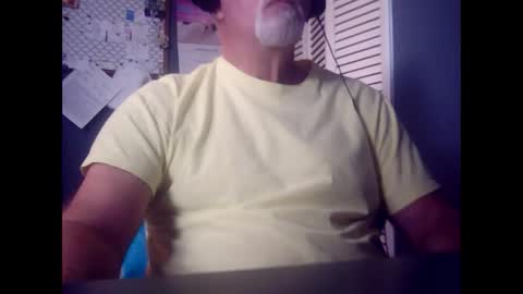 Snapshot of satyr64 chatting on 12.01.25 satyr64 online show from 12.01.25