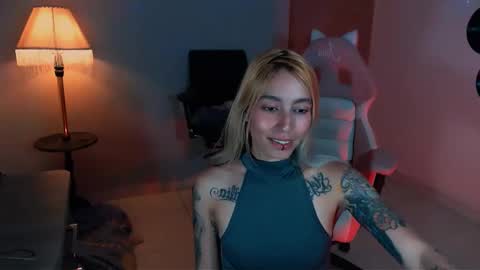 Snapshot of saucy_jenn1 chatting on 12.02.24 I AM JENN  online show from 12.02.24