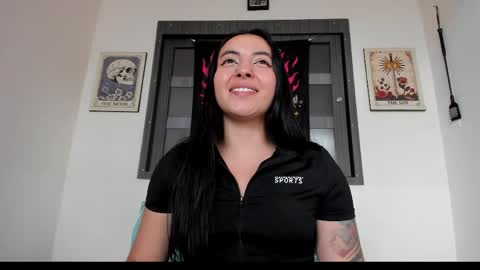Snapshot of saucy_zaren chatting on 05.04.26 Zaren online show from 05.04.26