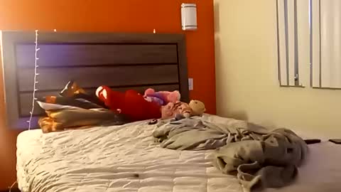 Snapshot of saucybear666 chatting on 03.08.25 SnowBunny online show from 03.08.25