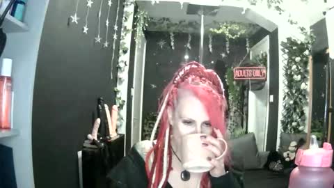 SaucySky online show from 04.18.26