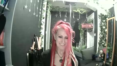 Snapshot of saucysky chatting on 04.26.26 SaucySky online show from 04.26.26